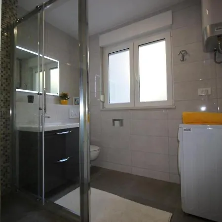Apartment Dragi (adults Only)